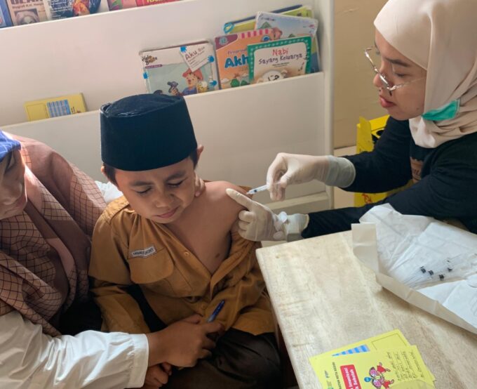 Kesehatan Anak : Suntik Imunusasi Untuk Anak-anak