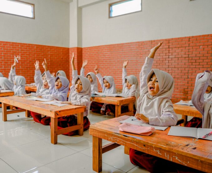 Memondokan Anak Sejak Usia Dini : Pro atau Kontra